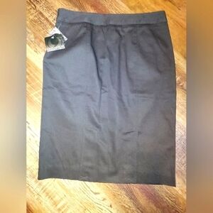 Apostrophe NWT Size 8 stretch skirt black coffee
